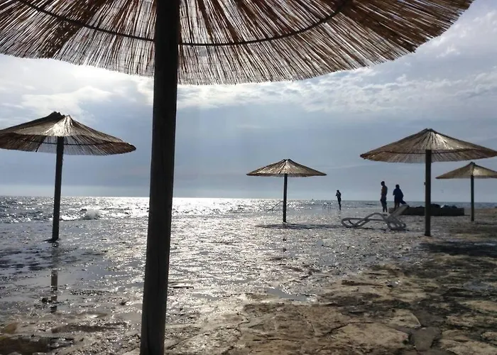 Waterfront - Cervar Apartman *